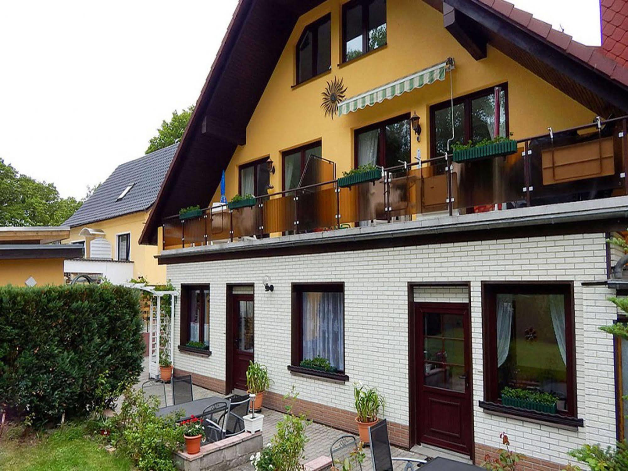 Ferienhus Baabe Fewo 01 Terrasse, Sauna- Und Schwimmbadnutzung Im Ahoi Sellin المظهر الخارجي الصورة